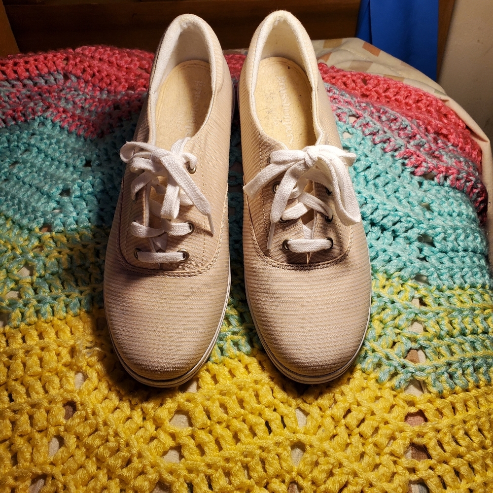 Grasshopper Sneakers